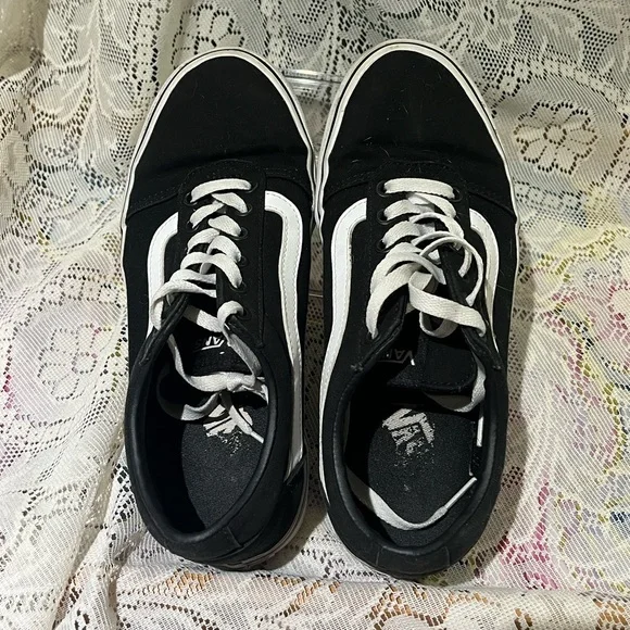 Vans Classic Black and White Low-Top Sneakers size 8.5 women - Picture 6 of 7